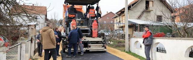I Mlekarska ulica u Ilićevu dobila asfalt (FOTO)