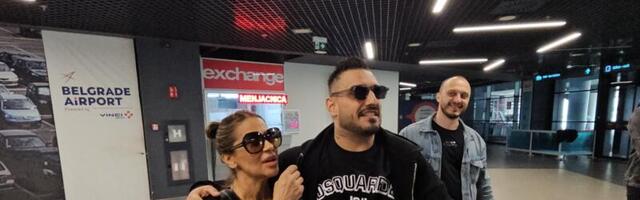 (FOTO) DARKO LAZIĆ STIGAO U BEOGRAD U DRUŠTVU OVE POZNATE PEVAČICE: Dugo je nismo videli u javnosti, sada se vratila pevanju