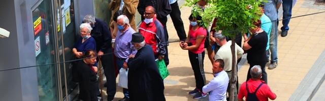 Isplata naknada nezaposlenima u petak i subotu