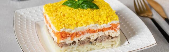 Mimoza salata: Jednostavan recept za svečane prilike