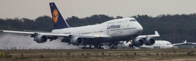 Авион Луфтхансе принудно слетео у Будимпешту због судара са птицом