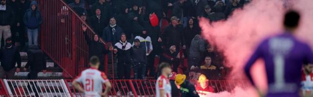 Grobari napravili haos zbog transparenta iznad južne tribine (VIDEO)