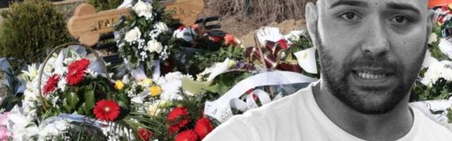 SRCE DA PREPUKNE OD TUGE! Na GROBNOM MESTU Branke Lazić zateklis mo detalj od kog se ledi krv: Majka ostavila sinu POSLEDNJI POZDRAV! (VIDEO)