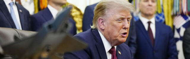 Трамп: Разговори са Ираном су добри, постоји шанса за договор