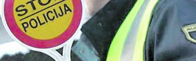 MORTUS PIJANI VOZILI KROZ CENTAR BEOGRADA! Bahati vozač nekoliko puta prošao kroz crveno, na Zvezdari ZAUSTAVLJEN JOŠ PIJANIJI