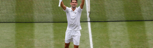 Đoković pobedio Vavrinku za osminu finala Vimbldona