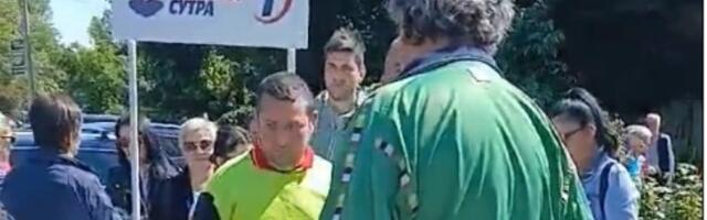 "SRAMOTA NAS JE": Novosađani oterali SNS-ovce (VIDEO)