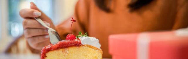 Zašto uvek ima mesta za tortu: Nauka objašnjava "poseban želudac" za desert - evo šta to znači!