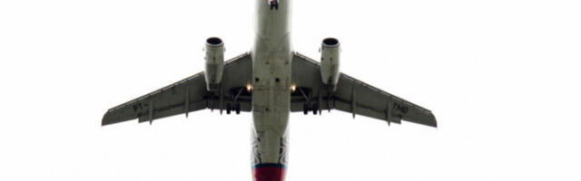 Акције авио-компанија падају