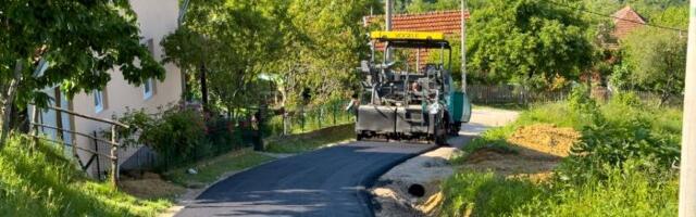Završeno asfaltiranje 320 metara puta za Mangoviće u Gornjoj Atenici