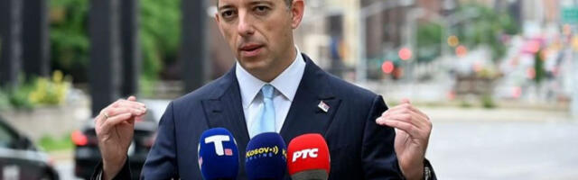 Ђурић: Са шефом дипломатије Кине о јачању сарадње двеју земаља