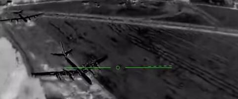 UKRAJINCI UNIŠTILI DVA RUSKA TU-142: Prikazali snimak raketiranja u ruskoj Rostovskoj oblasti (VIDEO)