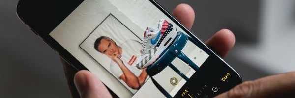 Veće su šanse da ćete smuvati neku devojku ako imate iPhone