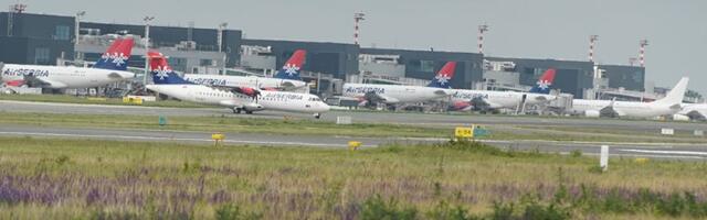 Avion tek što je poleteo sa BG aerodroma, pilot tražio sletanje