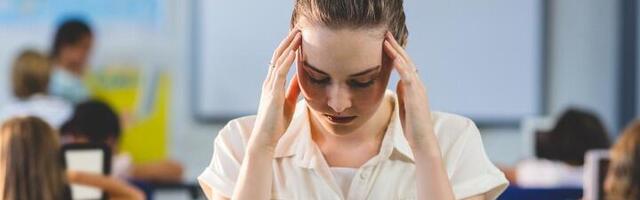 Roditelji i đaci protestovali zbog napada na nastavnicu (FOTO)