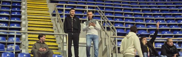 Nemanja Radonjić došao s navijačima Zvezde u Pionir da bodri crveno-bele protiv Makabija