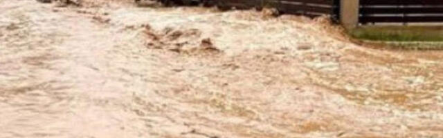 Невреме у Грчкој, улице под водом, школе затворене