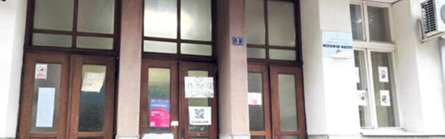 Коме смета Факултет српских студија у Нишу