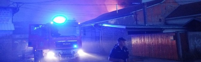 Požar buknuo u zgradi na Vračaru