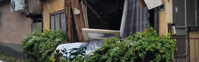 Urušio se deo kuće u Ulici Milunke Savić, nije bilo povređenih