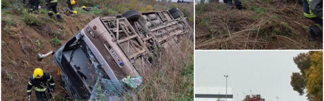 NADA IZ SREMSKE RAČE SE BORI POSLE UŽASA KOD SREMSKE MITROVICE S kolegama u PUNOM autobusu sletela s puta, porodica i prijatelju uz nju:Cela Rača se moli za nju