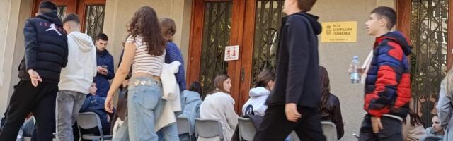 Ministarstvo prosvete najavilo: Učenici Pete beogradske gimnazije od ponedeljka se vraćaju na nastavu u zgradu škole