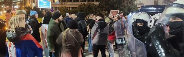 Protesti širom Srbije večeras zbog nasilja u NS: Gde su sve najavljena okupljanja?