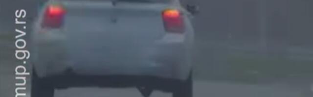 DEVOJKA DIVLJALA BMW-OM! Vozila preko 220 na sat, ograničenje bilo 80! (VIDEO)