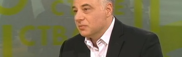 LAŽ TV NOVA I N1! Iza besplatnih udžbenika profesora Aleka Kavčića stoji SAŠA RADULOVIĆ!