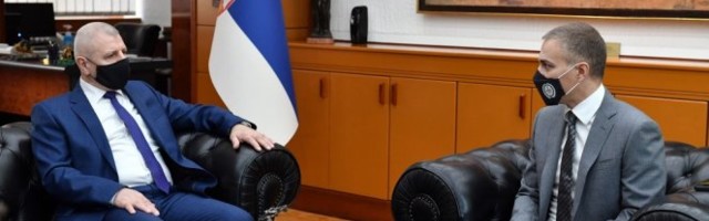 Stefanović sa direktorom Mađarske nacionalne vojnobezbednosne službe