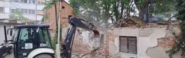 Počelo rušenje objekata u strogom centru Čačka, biće omogućen prilaz Rimskim termama sa Gradskog šetališta