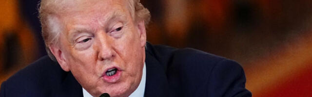 Трамп: Нећу потписати ниједан закон док не прође реформа избора