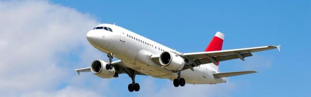 Avion iz Dohe sa preko 200 državljana Srbije sleteo u Beograd! Prvi let posle gotovo 3 nedelje prekida zbog rata