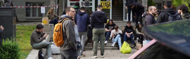 Studenti u blokadi Medicinskog fakulteta najavili krivične prijave protiv članova Izborne komisije za izbore za studentski parlament