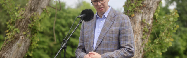 Настављени непримерени коментари о Вучићевом најмлађем сину