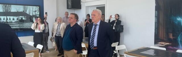 U DELIĆU SEKUNDE MENJAJU RELJEF I GODIŠNJA DOBA: Evo kako izgleda učionica budućnosti u Srbiji