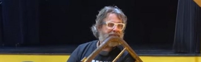 Španac stvara muzičke instrumente od netradicionalnih predmeta, svi su opčinjeni njegovim stvaralaštvom