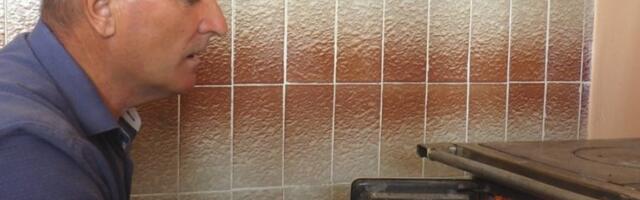 ŠOLJICA ZA KAFU, LIMENI TANJIR I IZVORSKA VODA: Evo šta Rade iz Gornje Ježevice zvani DALJINAC leči ovim sredstvima (FOTO)