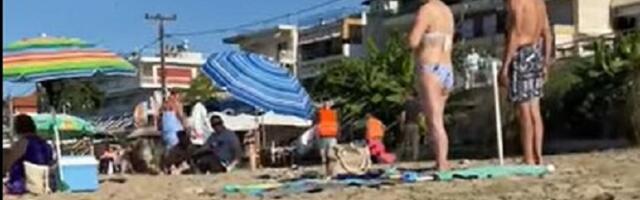 Turiste na grčkoj plaži sačekalo neprijatno iznenađenje