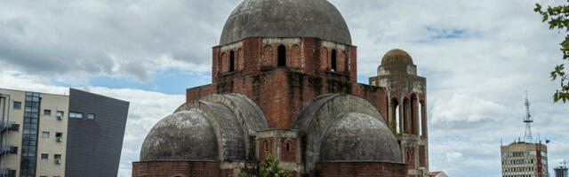 Skandal u Prištini, poznati advokat poziva na rušenje Hrama Hrista Spasa: Eparhija raško-prizrenska izdala saopštenje
