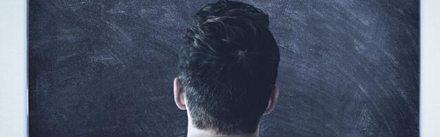 Zbog manjka nastavnog kadra predloženo: Omogućiti penzionisanim prosvetarima da ponovo predaju