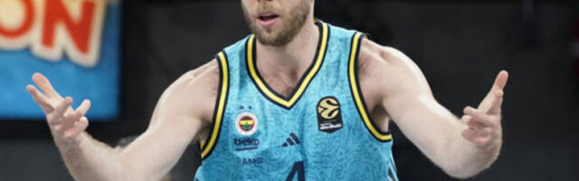 Фенербахче нанео први пораз Бешикташу