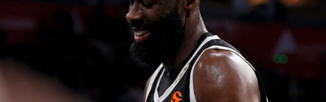 CRNO-BELI GA ZADRŽAVAJU? Džekiri posle meča nagovestio ostanak