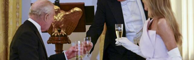 Melanija Tramp zablistala na državnoj večeri sa kraljem Čarlsom: Prva dama SAD u neodoljivom izdanju (Foto)