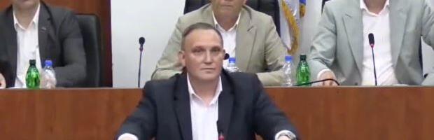 Gradonačelnik Leskovca smenio direktora JKP „Grdelica“ na skupštinskoj sednici (video)