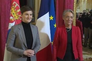 Француска премијерка дочекала Ану Брнабић у палати Матињон
