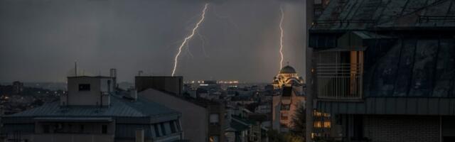 Nestvarne slike superćelije: Crno nebo nad Beogradom (FOTO, VIDEO)