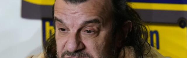 I ovaj pevač se, pored Lukasa i Šerifa, našao na meti prozivki zbog fotografije sa Naserom Orićem: "Ne vidim ništa loše u tome!"