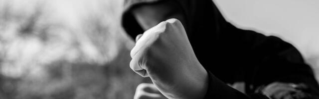 Čudna tuča na Bulevaru: Svi se pitaju šta rade ovi momci i šta se to desilo u fići