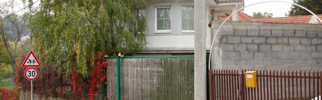 IMALA OPERACIJU, KUPUJE KUĆE I KAFANE: Pevačica (66) ulaže u nekretnine vredne 800.000 evra, planira da izdaje i APARTMANE!